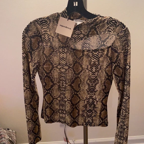 Snake print top - Picture 3 of 3